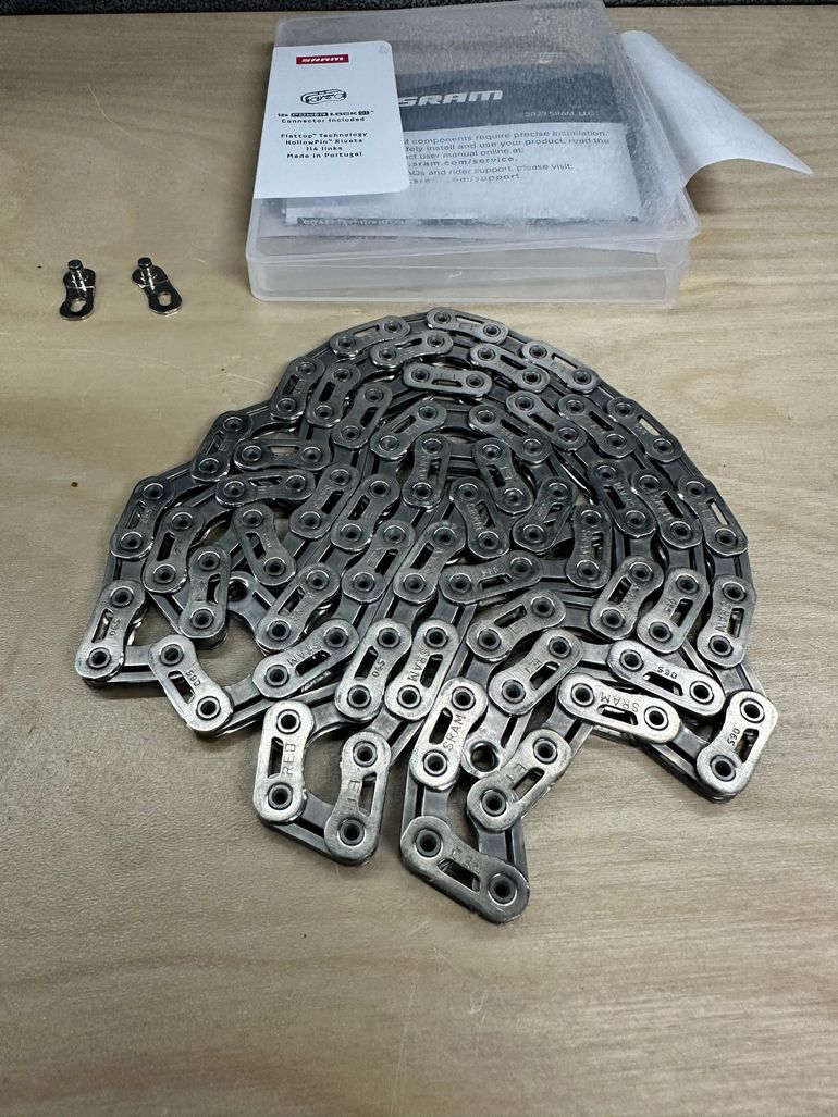 Used Sram RED E1 Flattop Chain 2025 bike — image 3 of 4