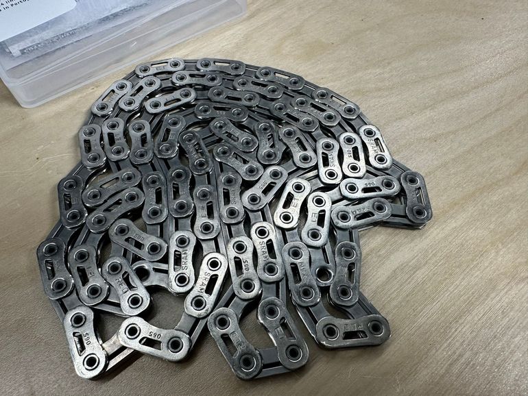 Used Sram RED E1 Flattop Chain 2025 bike — image 4 of 4