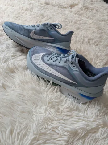 Used Nike Zoom Fly 6 bike