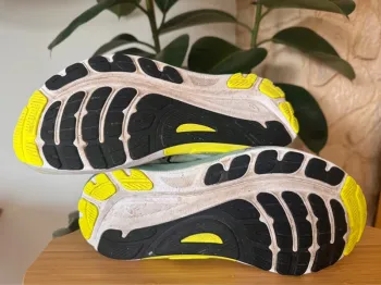 Used Asics Gel Kayano 31 bike — image 2 of 7