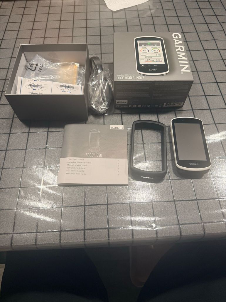 Used Garmin Edge 1030 GPS Bike Computer bike — image 3 of 3