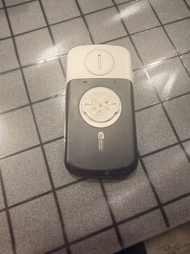 Used Garmin Edge 1030 GPS Bike Computer bike — image 2 of 3