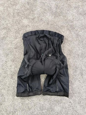 Used Assos cuissard court velo femme taille xl -94 7502 cyclisme route respirant bike — image 4 of 6