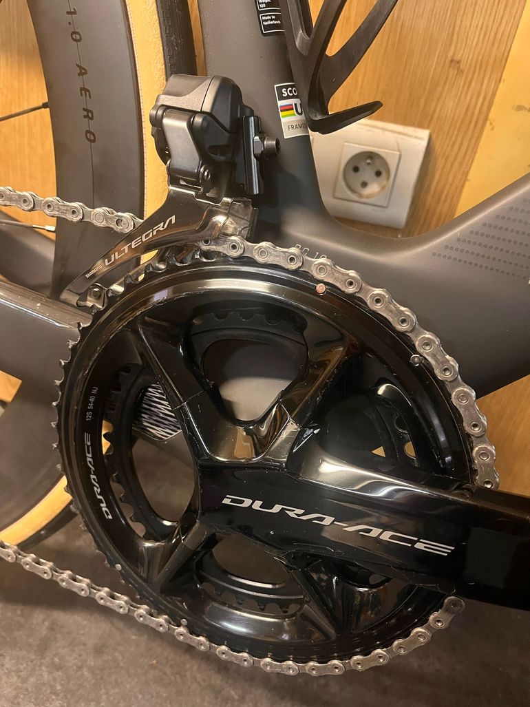 Used Shimano Dura-Ace R9200 Crankstel 172,5 mm bike — image 2 of 3