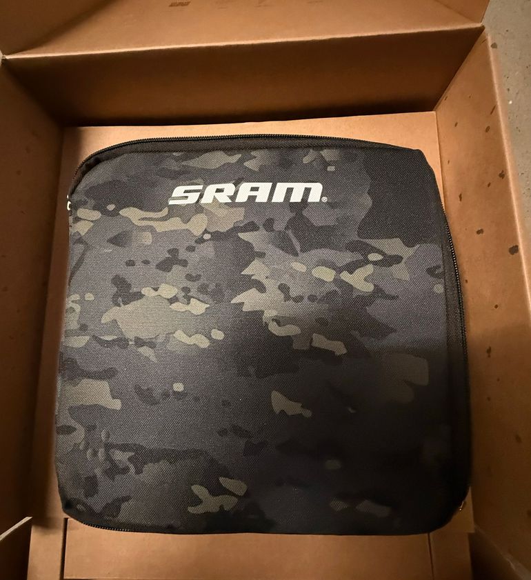 Used Sram Motive Ultimate Expert Kit Teal Splatter 2025 bike — image 5 of 8