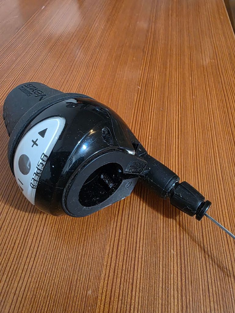 Used Shimano Nexus 8 Speed Twist Shifter bike — image 3 of 3