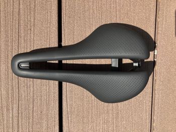Used Trek Aeolus RSL Sattel 2024 bike — image 2 of 3