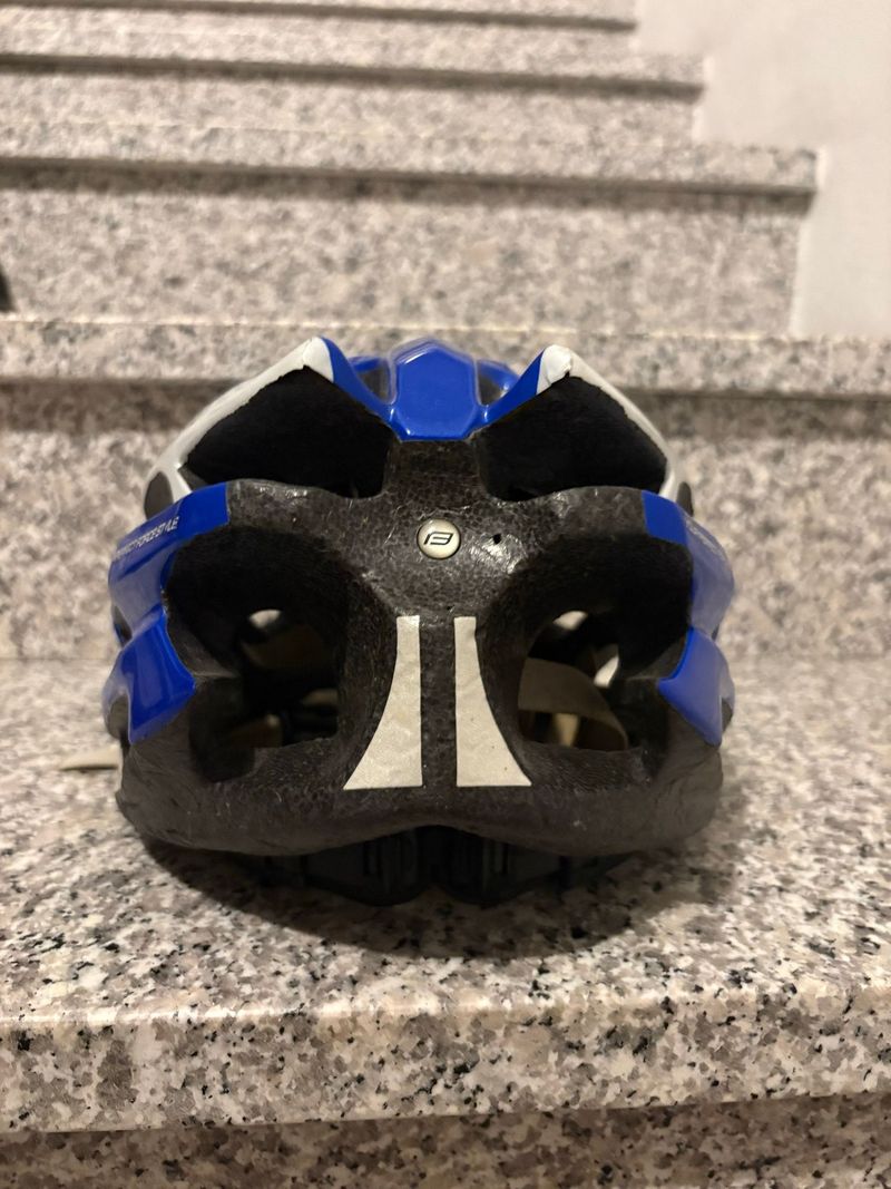 Used liquid force Bici Force Helmet 2017 bike — image 2 of 4