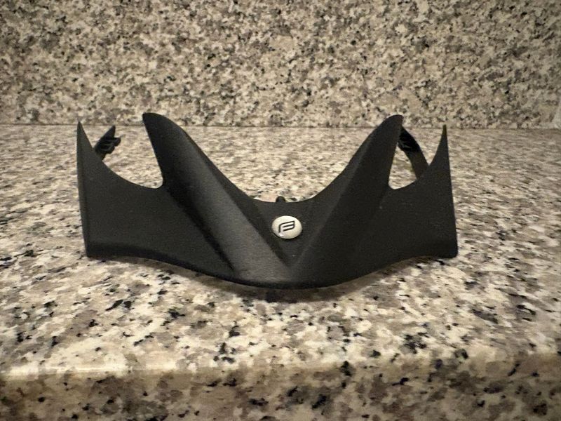 Used liquid force Bici Force Helmet 2017 bike — image 3 of 4