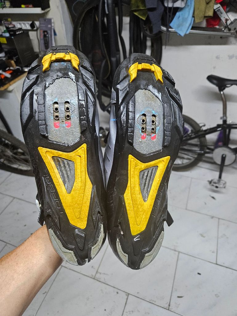 Used Shimano SH-M163G 25th Anniversary Edition 2015 bike — image 2 of 6