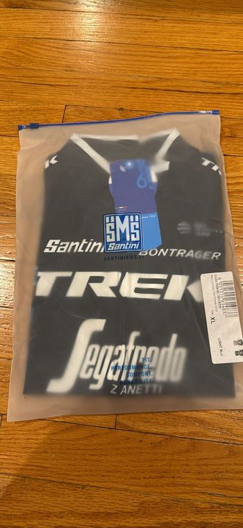 Used Santini Replica Trek Women’s Jersey 2019 bike — image 2 of 3