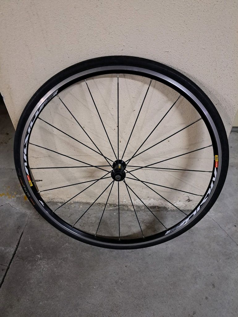 Cosmic Bicycle Mavic 18x622 Mavic Aksium 622x13C 2013