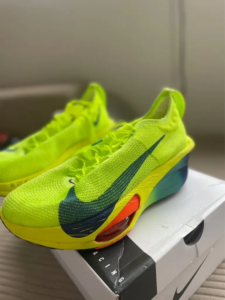 Used Nike Zoom Alphafly Next% 3 bike — image 7 of 9