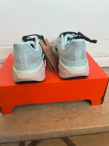 Used Nike Pegasus Air Zoom bike — image 4 of 10