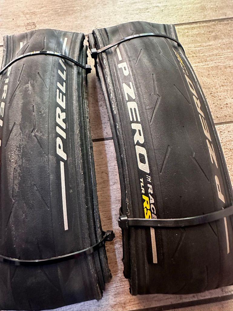 Used Pirelli PZero Race TLR 32mm 2026 bike — image 1 of 2