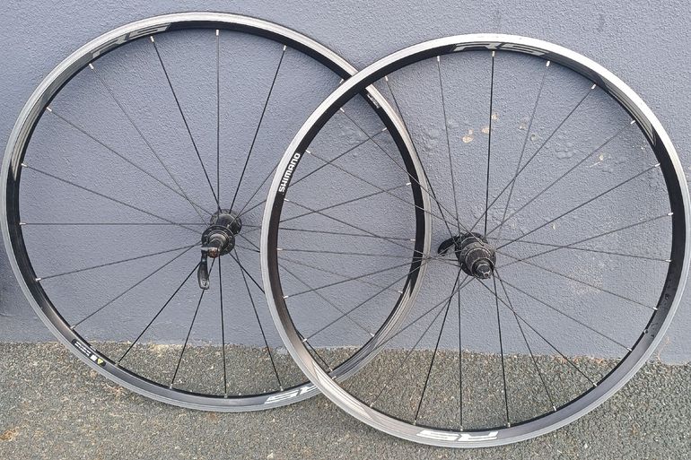 Used Shimano RS010 622x15c QR bike — image 1 of 5
