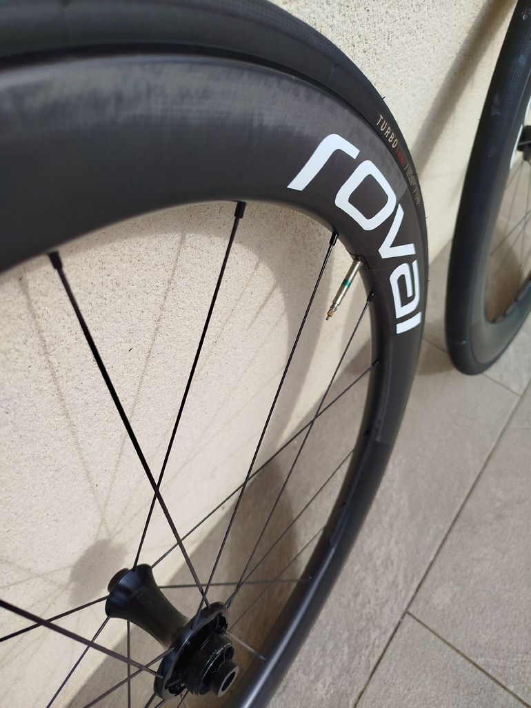 Used Roval Rapide CLX II 2025 bike — image 5 of 8