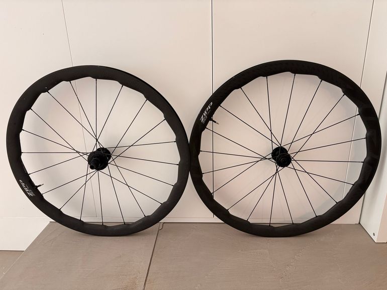 Used Zipp Laufradsatz 28" 353 NSW Carbon Tubeless Center Lock 12x100 mm 12x142 2026 bike — image 1 of 6