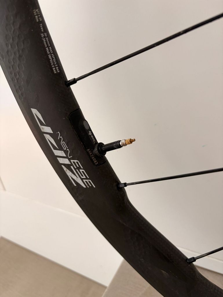 Used Zipp Laufradsatz 28" 353 NSW Carbon Tubeless Center Lock 12x100 mm 12x142 2026 bike — image 5 of 6