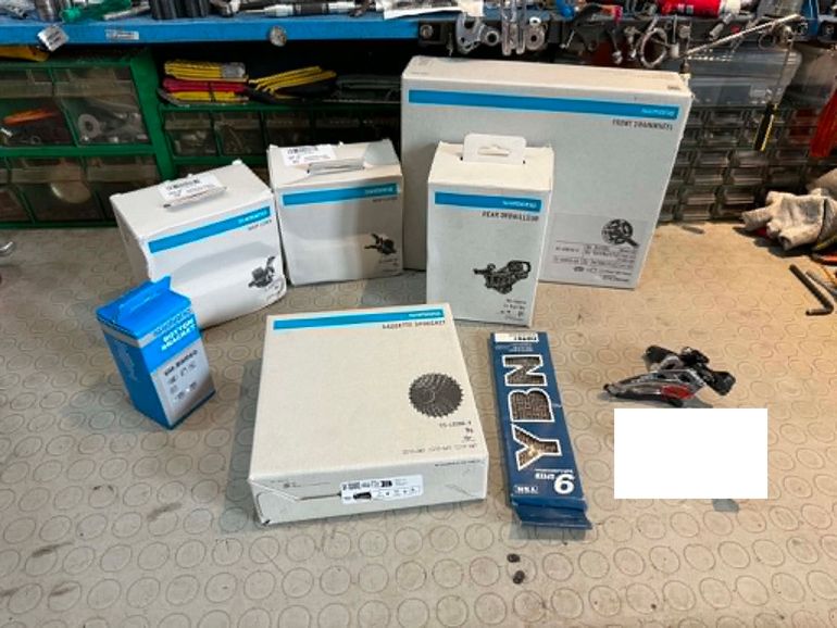 Used Shimano CUES. 2x9s. NUOVO. bike — image 1 of 14