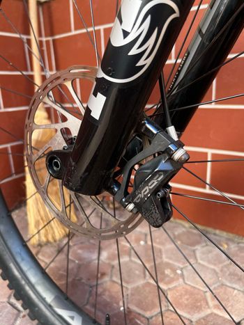 Used Sram Code R 2025 bike — image 3 of 4