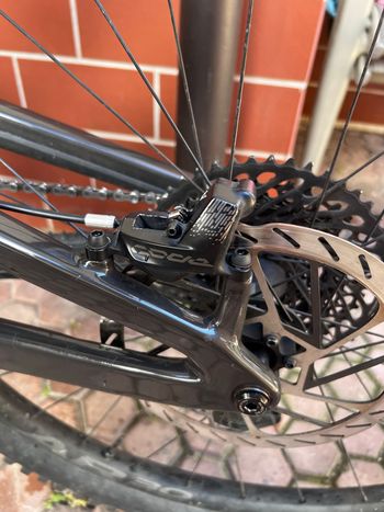 Used Sram Code R 2025 bike — image 4 of 4