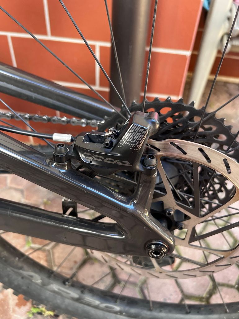 Used Sram Code R 2025 bike — image 4 of 4