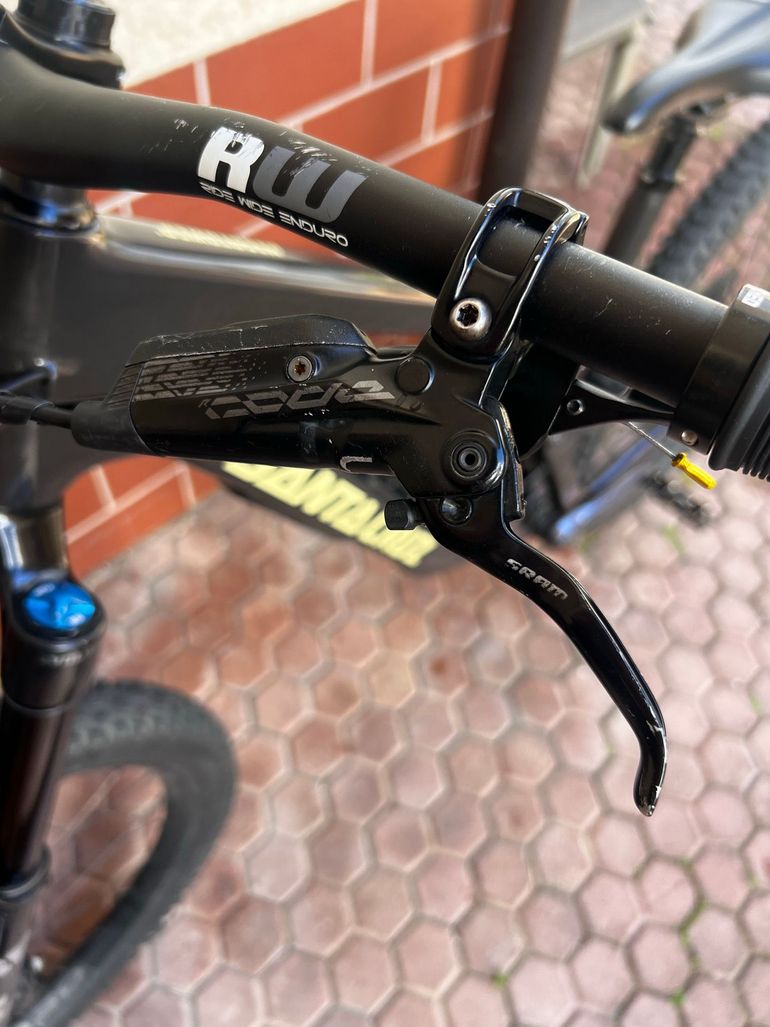 Used Sram Code R 2025 bike — image 1 of 4