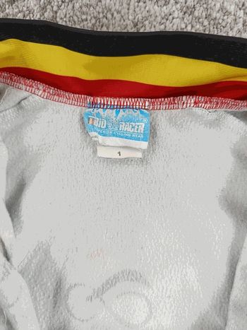 Used Bioracer veste velo mi saison homme taille XS - 712911 - Belgian Cycling Team bike — image 3 of 5