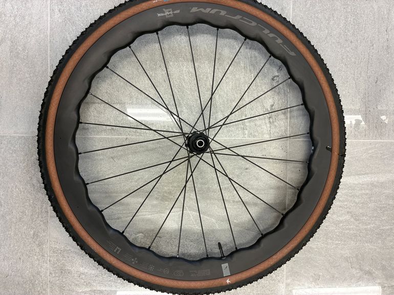 Used Fulcrum Sharq 42 Wheelset bike — image 4 of 8