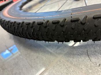 Used Fulcrum Sharq 42 Wheelset bike — image 3 of 8