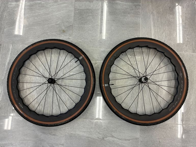 Used Fulcrum Sharq 42 Wheelset bike — image 1 of 8