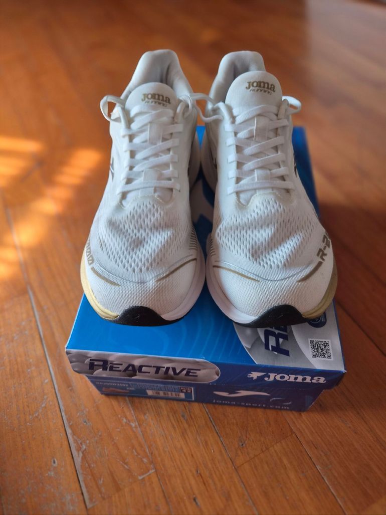 Used Joma R.2000 25 Unisex Running Shoes 2026 bike — image 2 of 2