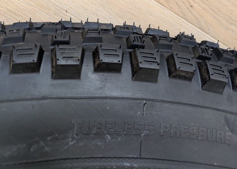 Used Vittoria e-martello 29 x 2.4 bike — image 3 of 6