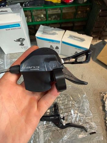 Used Shimano CUES. 1x11s. FRENO A DISCO IDRAULICO. bike — image 8 of 17