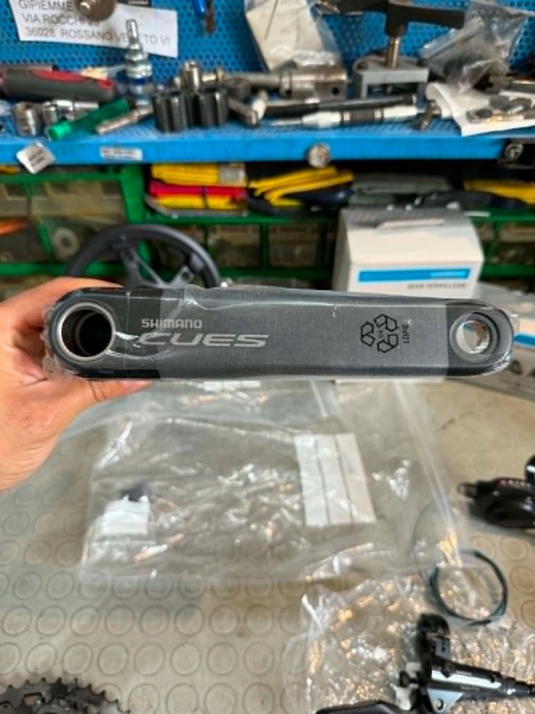 Used Shimano CUES. 1x11s. FRENO A DISCO IDRAULICO. bike — image 7 of 17