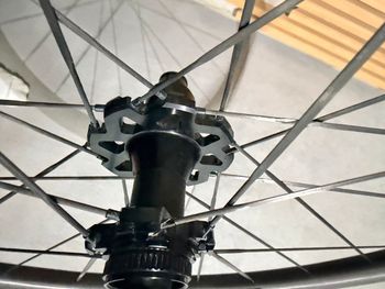 Used Cadex AR35 2024 bike — image 3 of 9