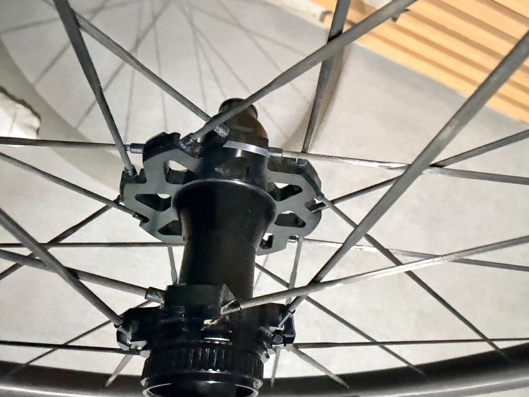 Used Cadex AR35 2024 bike — image 3 of 9