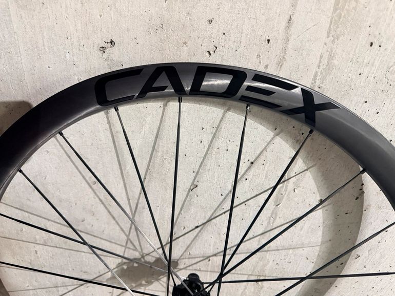 Used Cadex AR35 2024 bike — image 5 of 9