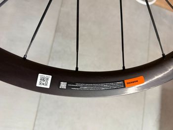 Used Cadex AR35 2024 bike — image 8 of 9