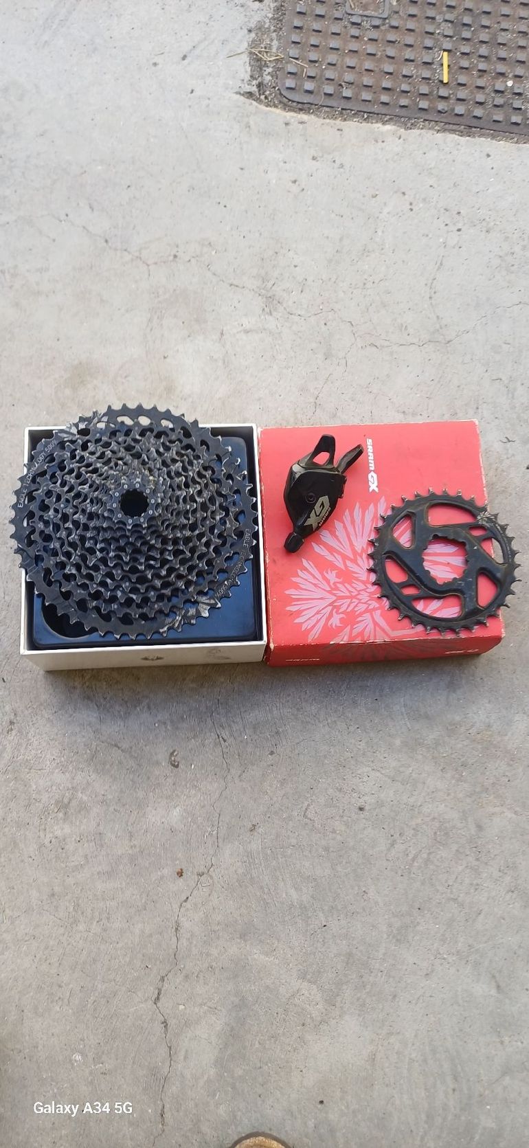 Used Sram GX 12-speed 10-50T Cassette bike — image 4 of 12