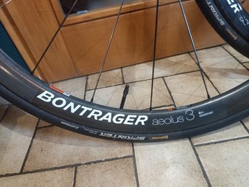 Bontrager Aeolus 3 Wheels bike d'occasion — image 4 sur 7