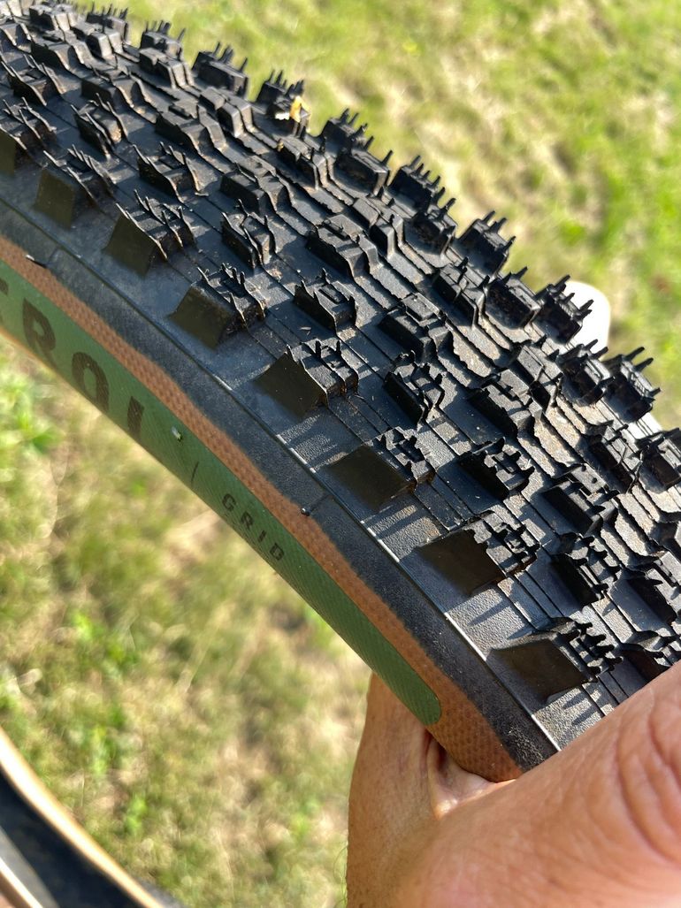 Used Specialized Tubeless MTB bike — image 2 of 5