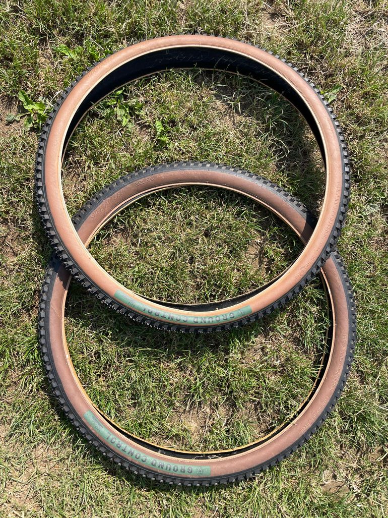 Used Specialized Tubeless MTB bike — image 1 of 5