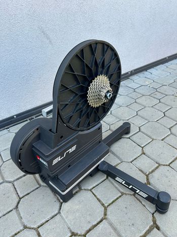 Used Elite Avanti Smart Trainer 2025 bike — image 2 of 6