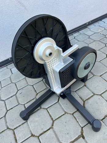 Used Elite Avanti Smart Trainer 2025 bike — image 3 of 6