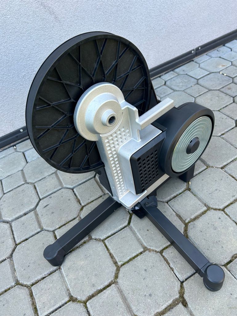 Used Elite Avanti Smart Trainer 2025 bike — image 3 of 6