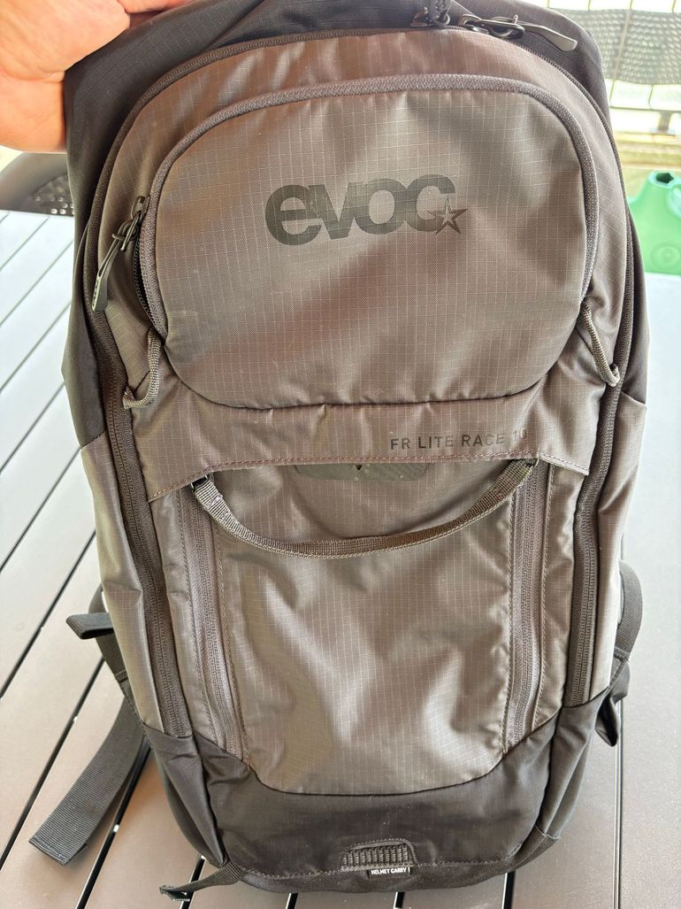Used EVOC FR Lite Race 10 Backpack bike — image 7 of 7