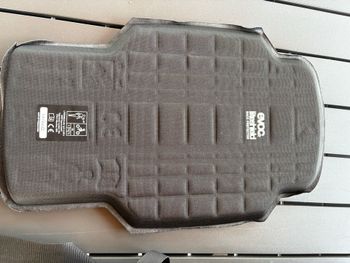 Used EVOC FR Lite Race 10 Backpack bike — image 3 of 7