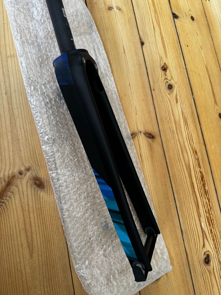 Used Canyon Speedmax Front Fork 2024 bike — image 2 of 7